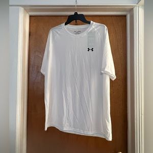 Under Armour Men’s Heat Gear Anti-odor Loose Fit White Athletic Shirt